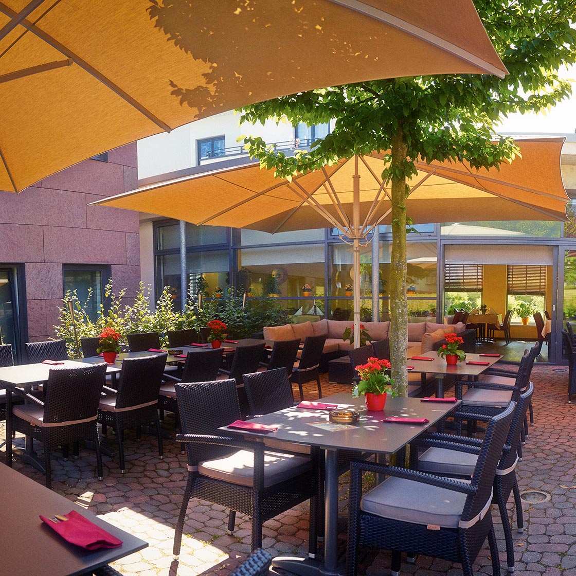 Restaurant Arlinger Pforzheim - hier sitzen Sie auf Möbeln von klink Mönsheim